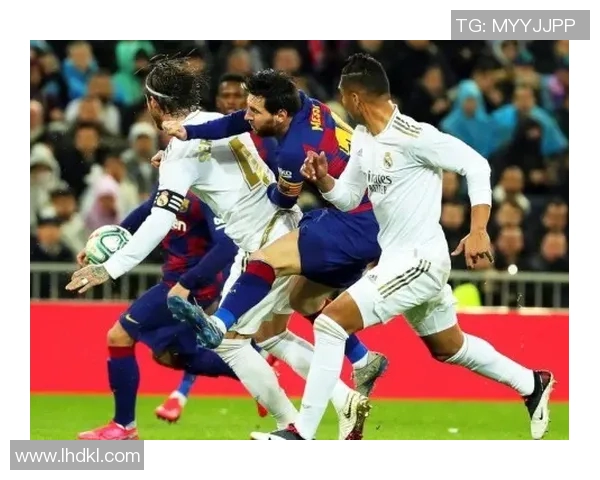 利物浦在欧联杯中以六球大胜卡拉巴赫展现强大实力