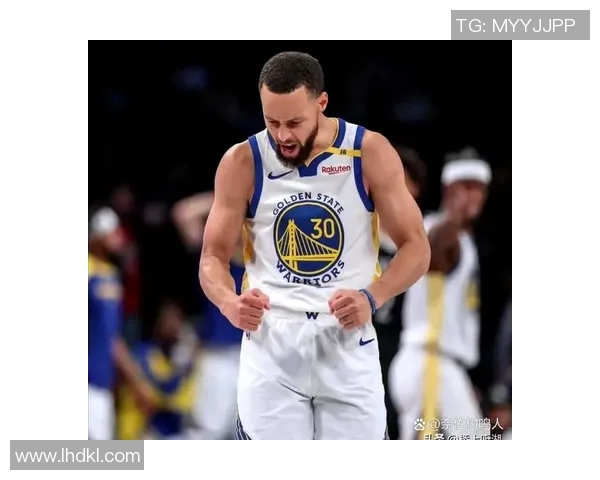 库里总决赛十佳球:金州神射手飚三分助勇士连扳两局 库里总决赛十佳球:金州神射手飚三分助勇士连扳两局