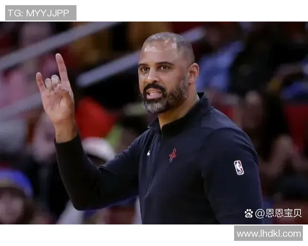 火箭队主帅宣布战术调整,球队备战新赛季 火箭队主帅宣布战术调整,球队备战新赛季