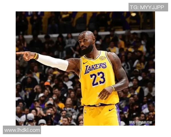 詹姆斯带队逆转获胜,湖人豪取七连胜创纪录 詹姆斯带队逆转获胜,湖人豪取七连胜创纪录