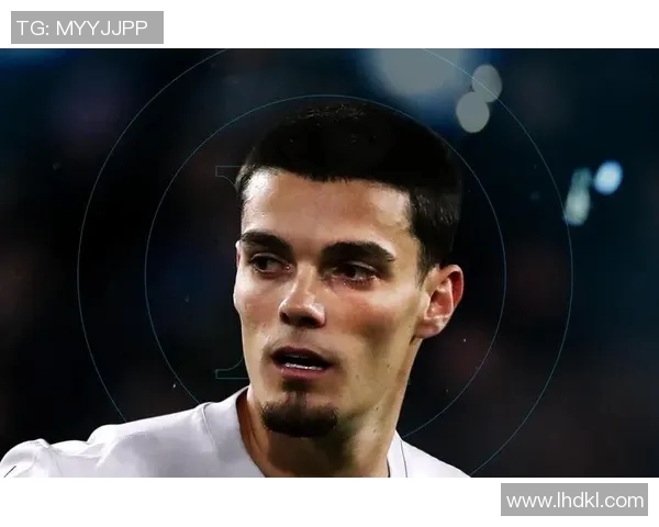 那不勒斯俱乐部确认将签下新后卫，五年合同已达成协议