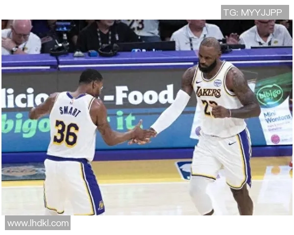 骑士主场不敌湖人，遭遇两连败，詹姆斯再次独撑大局助球队找回节奏